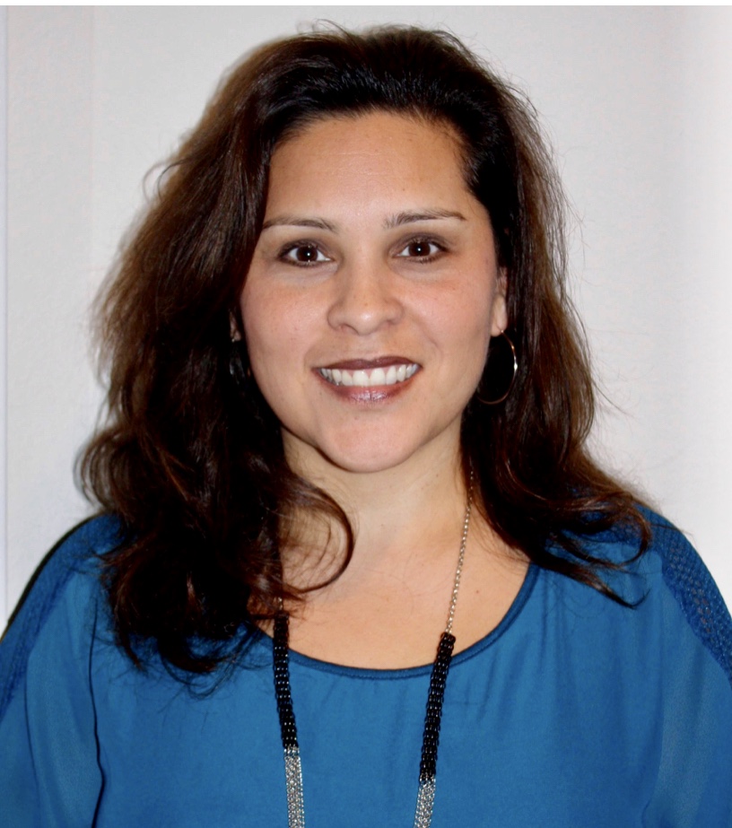 Headshot of Jennifer Leos, LPC